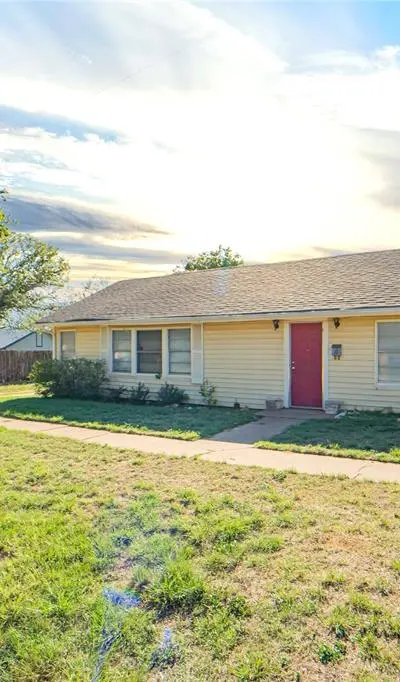 304 N Geneva Street, Breckenridge TX 76424 - Photo 5