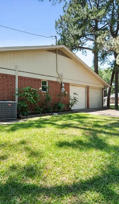 815 Vail Drive, Arlington TX 76012 - Photo 4