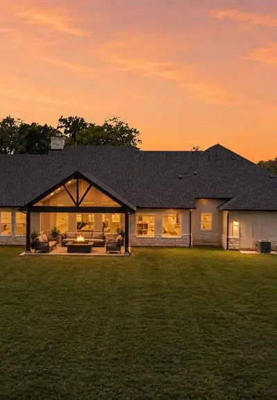 1406 Kara Trail, Van Alstyne TX 75495 - Photo 2