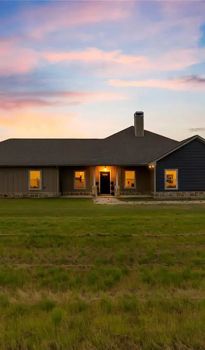 139 Kriston Lane, Springtown TX 76082 - Photo 2