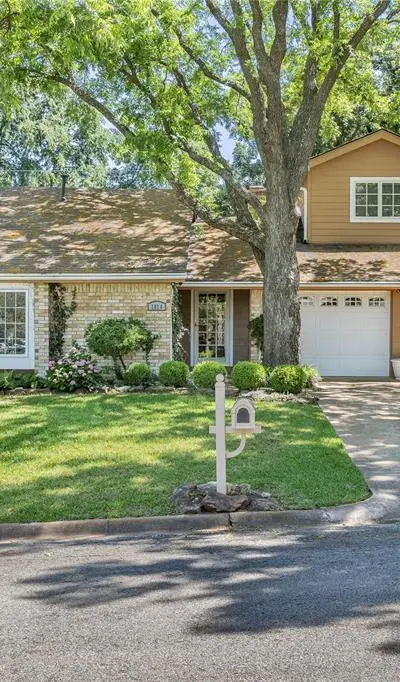 1814 Oak Creek Drive, Sherman TX 75092