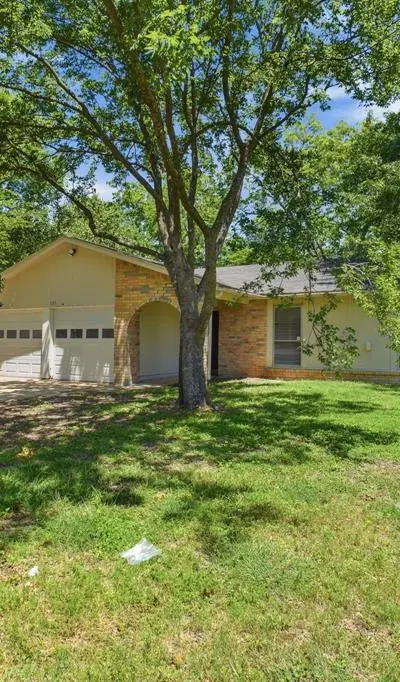 1137 Meadow Creek Court, Lancaster TX 75146 - Photo 2