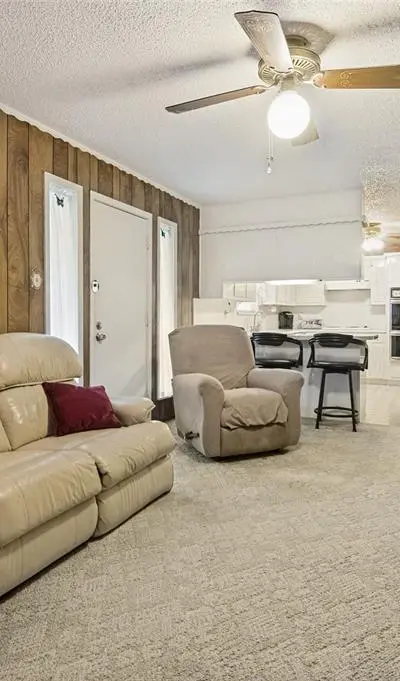 209 Helen Drive, Arlington TX 76011 - Photo 3