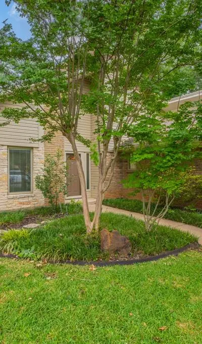 1000 Briarcliff Drive, Arlington TX 76012 - Photo 2