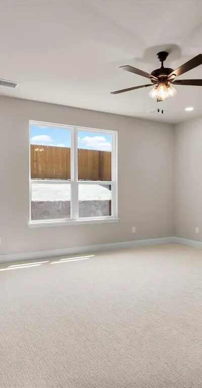 612 Jameson, Springtown TX 76082 - Photo 5