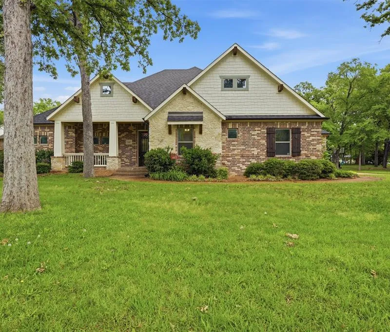 1107 Kiowa Drive E, Lake Kiowa TX 76240