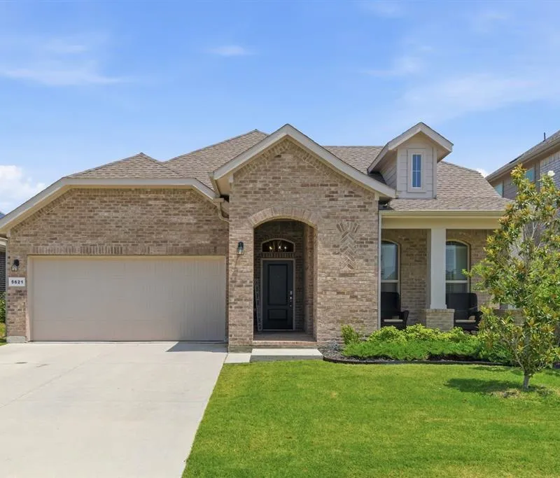 5621 Round Hill Road, Denton TX 76210