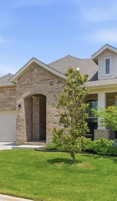 5621 Round Hill Road, Denton TX 76210 - Photo 2