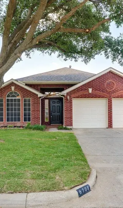 6708 Stockton Drive, Fort Worth TX 76132