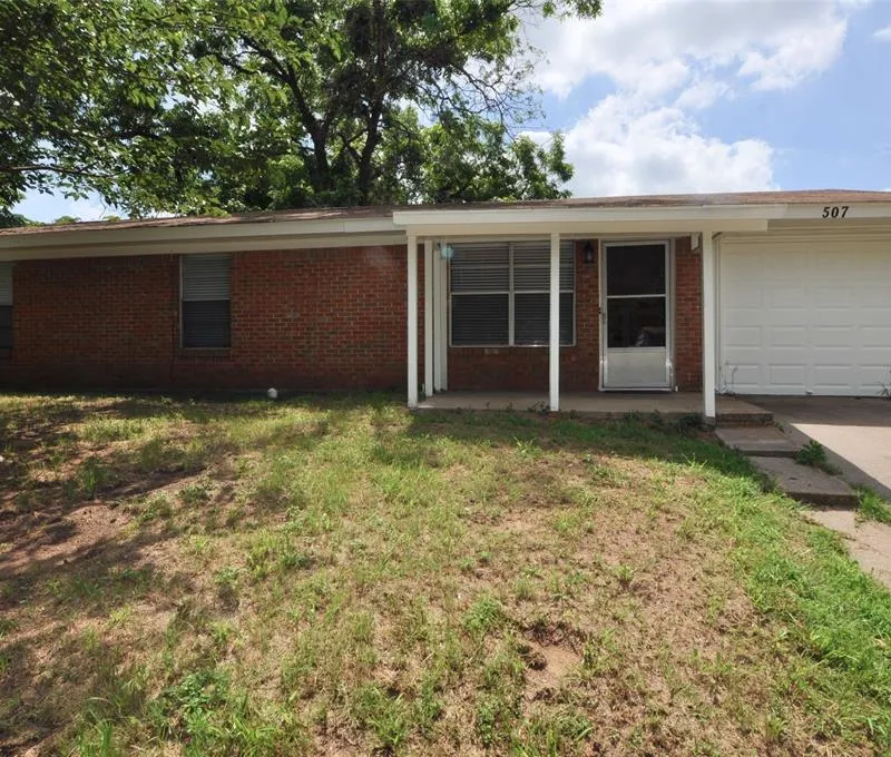 507 N Merrimac Street, Weatherford TX 76086