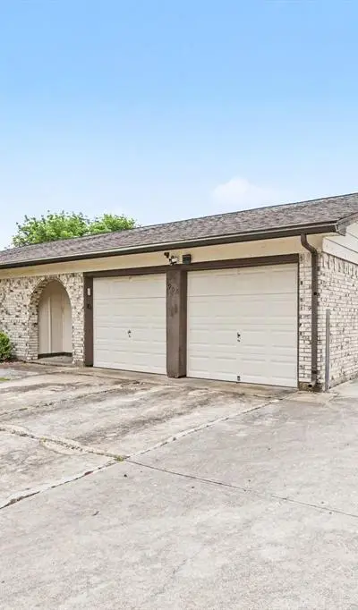 902 Kerry Street, Benbrook TX 76126 - Photo 2