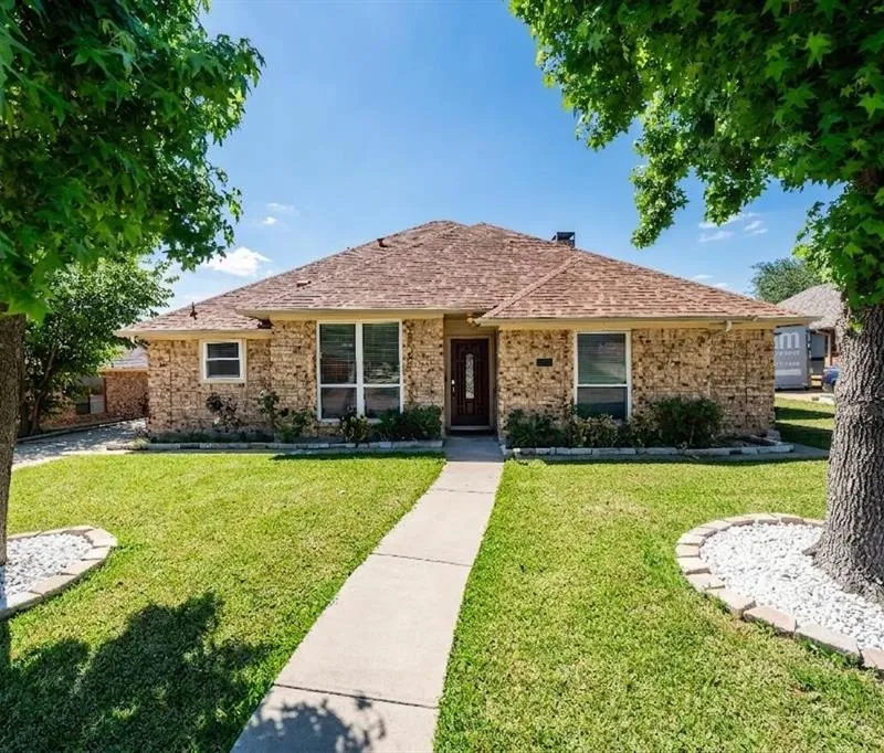 4925 Longwood Court, Irving TX 75038