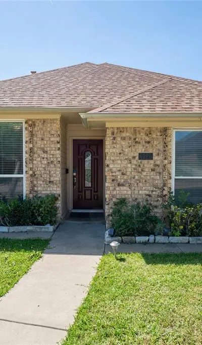 4925 Longwood Court, Irving TX 75038 - Photo 2