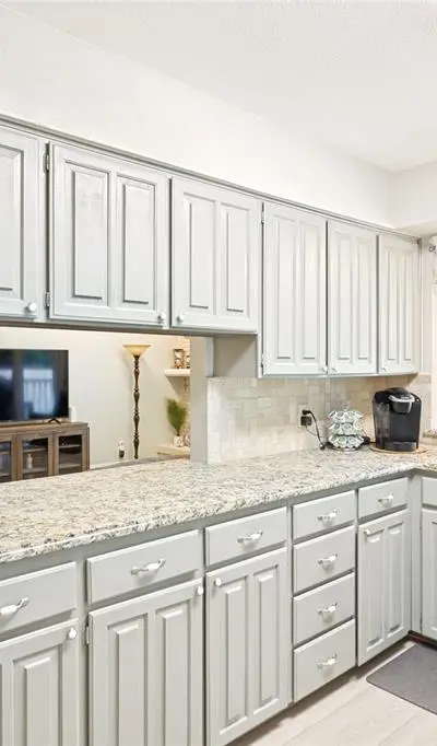 4202 Blossom Trail, Arlington TX 76016 - Photo 5