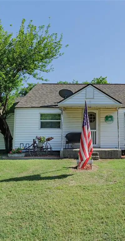 1103 E Old Chico Road, Decatur TX 76234