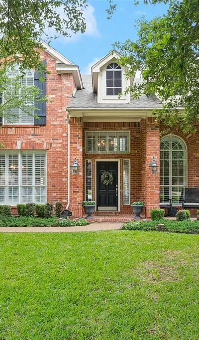 703 Heatherglen Drive, Southlake TX 76092