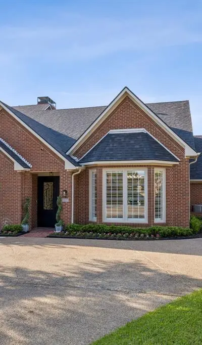 4127 Manorview Lane, Dallas TX 75228 - Photo 2