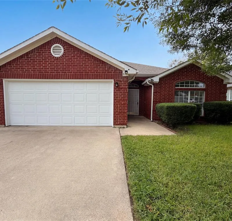5432 Nuthatch Street, Dallas TX 75236