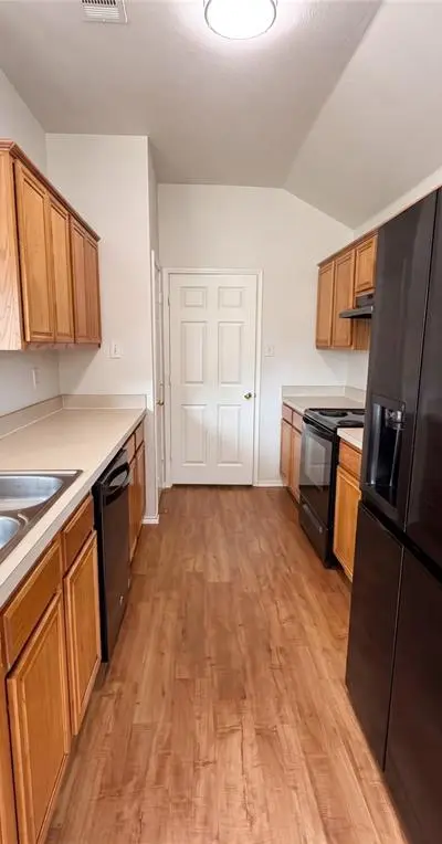5432 Nuthatch Street, Dallas TX 75236 - Photo 2