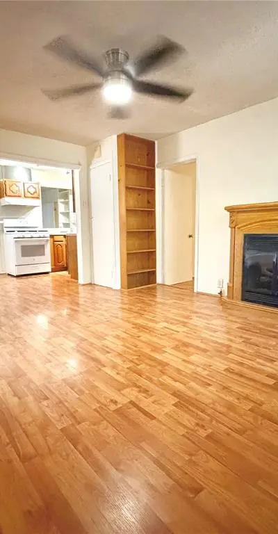 611 Crestside Drive, Duncanville TX 75137 - Photo 3