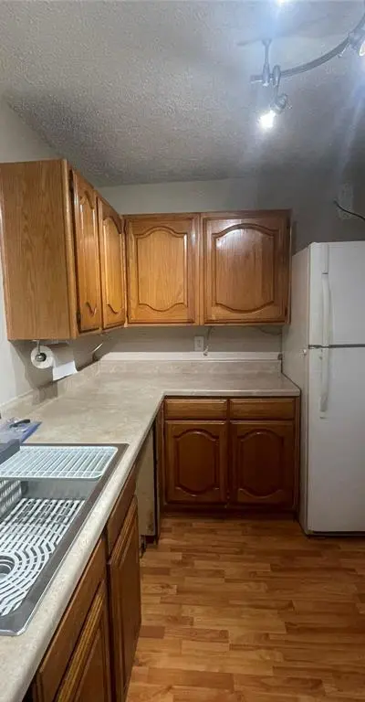 611 Crestside Drive, Duncanville TX 75137 - Photo 5