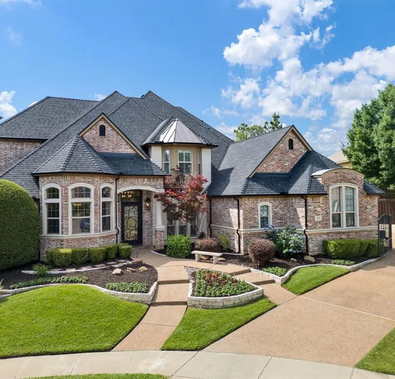 1104 Riverwalk Court, Colleyville TX 76034