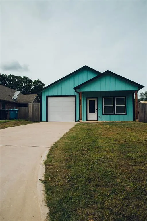 729 E Sears Street, Denison TX 75021