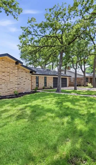 709 Thousand Oaks Drive, Hurst TX 76054 - Photo 2