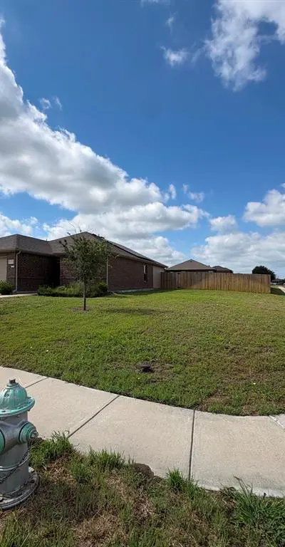 1433 Brindle Drive, Greenville TX 75402 - Photo 3