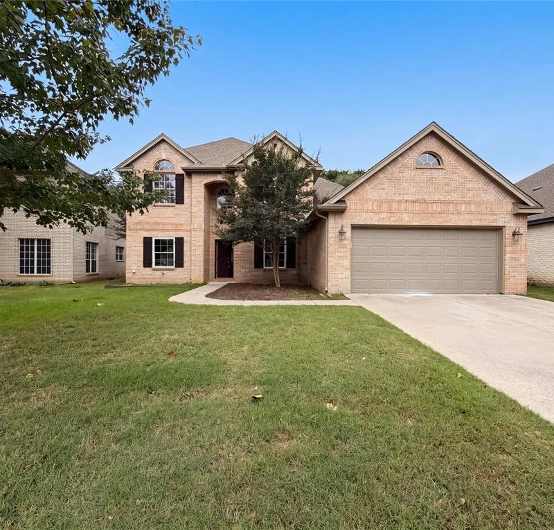 6218 Kingswood Drive, Arlington TX 76001