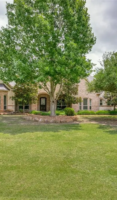 2805 Elizabeth Court, Lucas TX 75002 - Photo 2