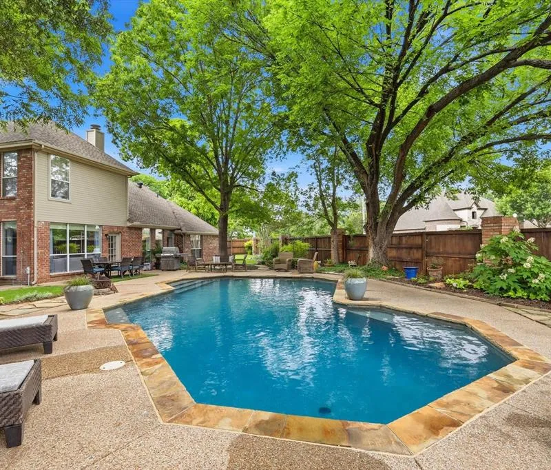 2701 Holly Brook Court, Bedford TX 76021