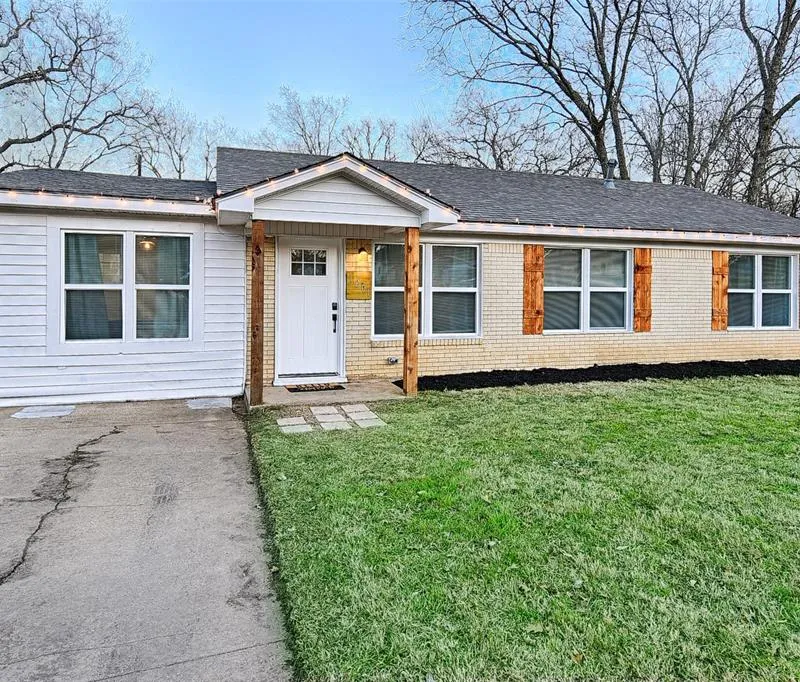 1201 Ridgewood Road, Denison TX 75020