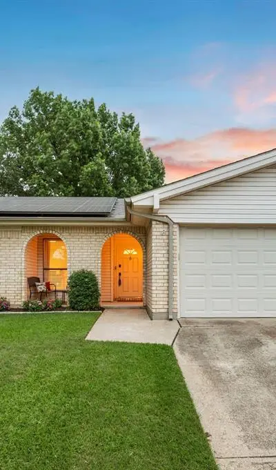 3004 Mossy Oak Lane, Bedford TX 76021