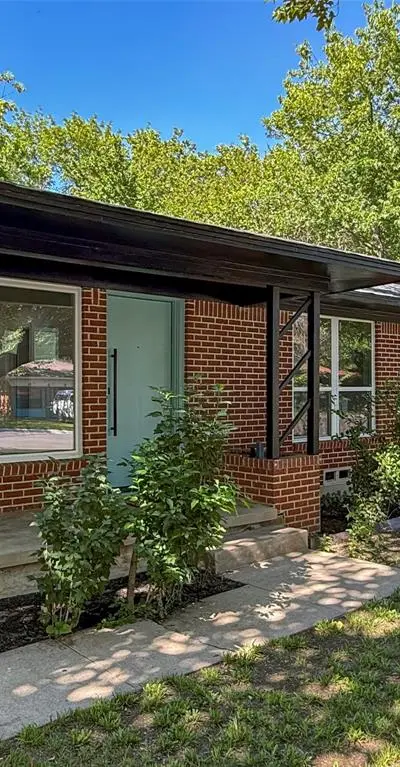 1812 Carlton Street, Denton TX 76201 - Photo 2