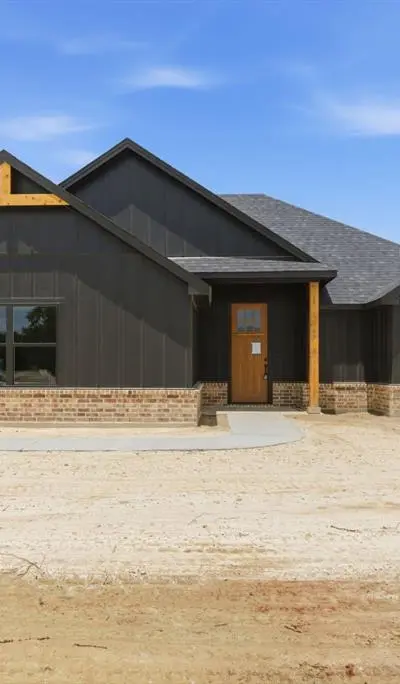 105 Graystone, Weatherford TX 76088