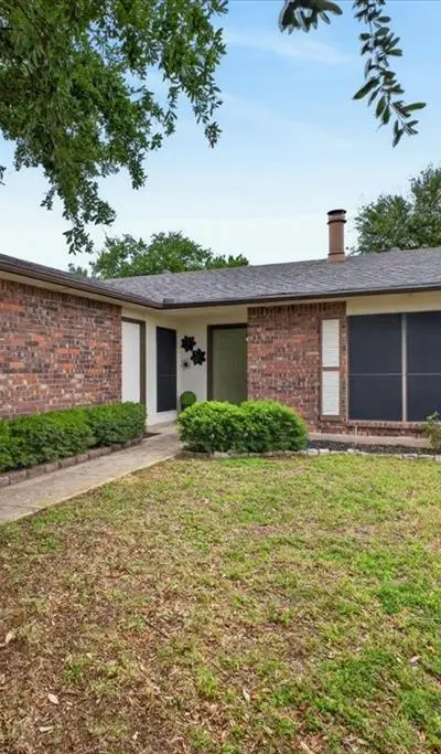 6506 Blackberry Drive, Arlington TX 76016