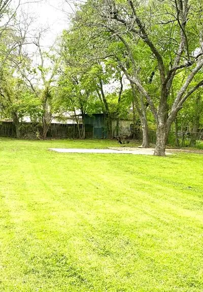915 N Virginia Street, Terrell TX 75160 - Photo 2