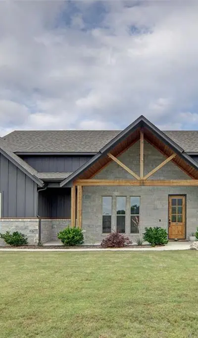 242 Coalson Crossing, Azle TX 76020