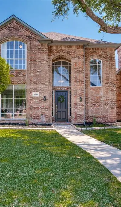 8500 Bantry Court, Plano TX 75025 - Photo 2