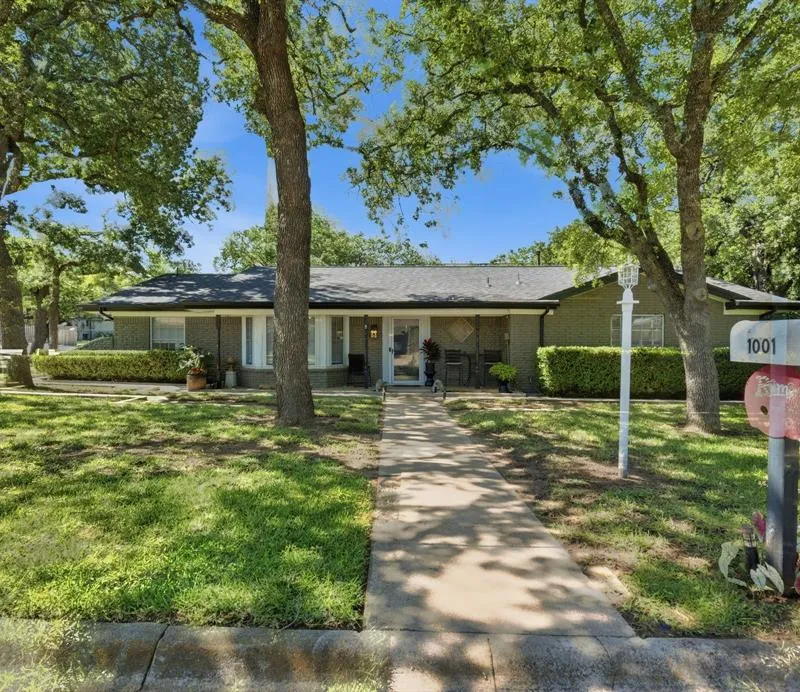 1001 NW 11th Street, Mineral Wells TX 76067