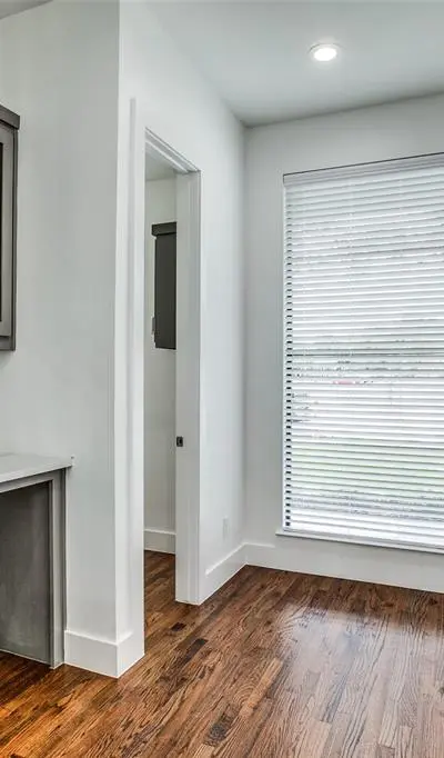 2042 Bickers Street, Dallas TX 75212 - Photo 2