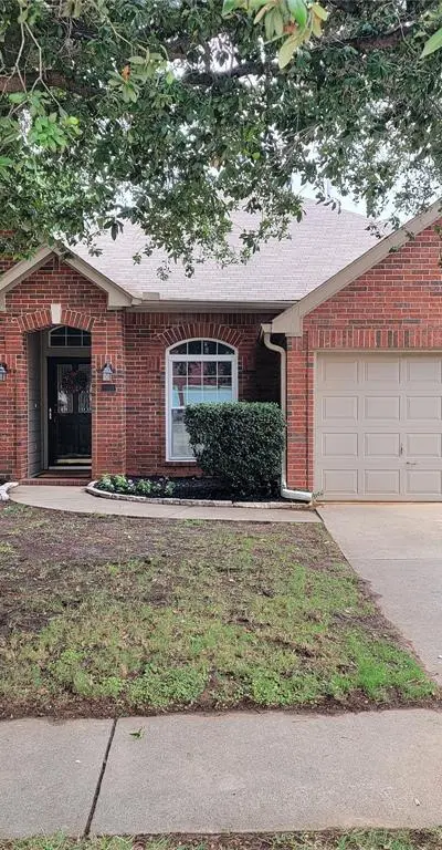 1604 Knoll Ridge Circle, Corinth TX 76210 - Photo 2