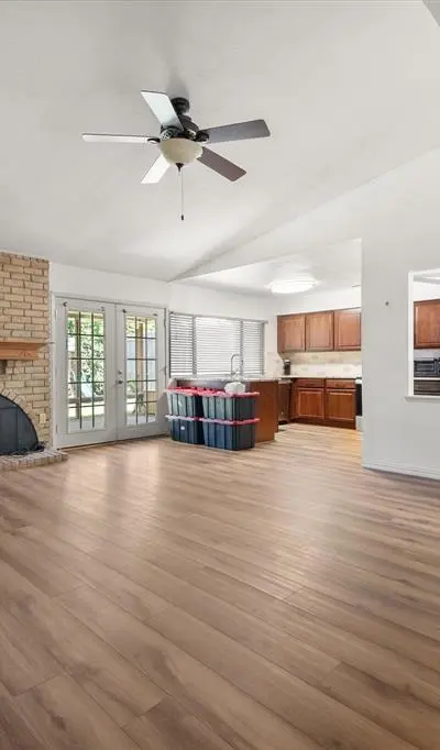 7009 Forestview Drive, Arlington TX 76016 - Photo 5