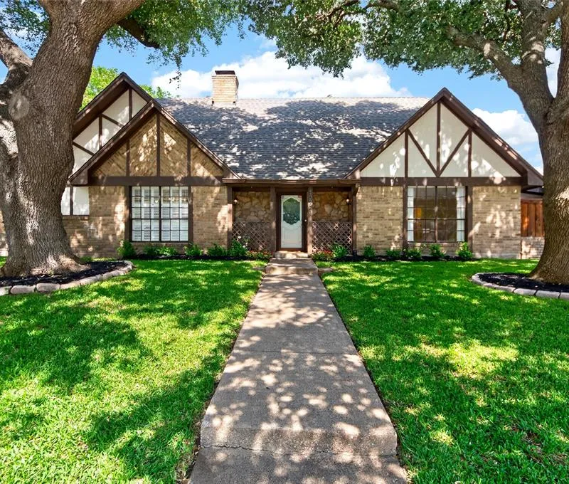 12708 Whispering Hills Drive, Dallas TX 75243