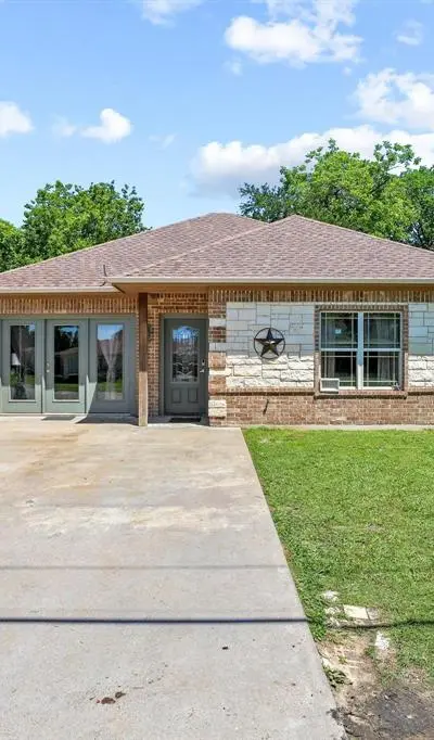 303 E Brockett Street, Sherman TX 75090