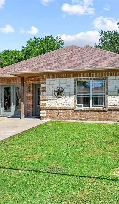 303 E Brockett Street, Sherman TX 75090 - Photo 3