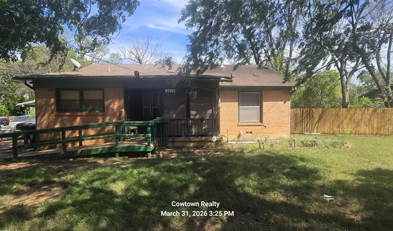 2613 Mc Gee Street, Fort Worth TX 76112