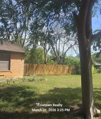 2613 Mc Gee Street, Fort Worth TX 76112 - Photo 2