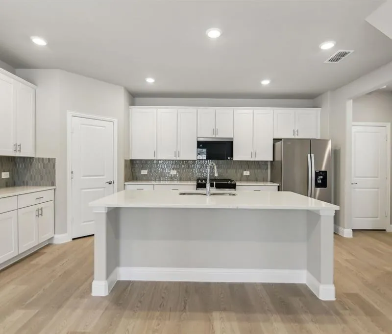 2725 Kobuk Drive, Corinth TX 76209